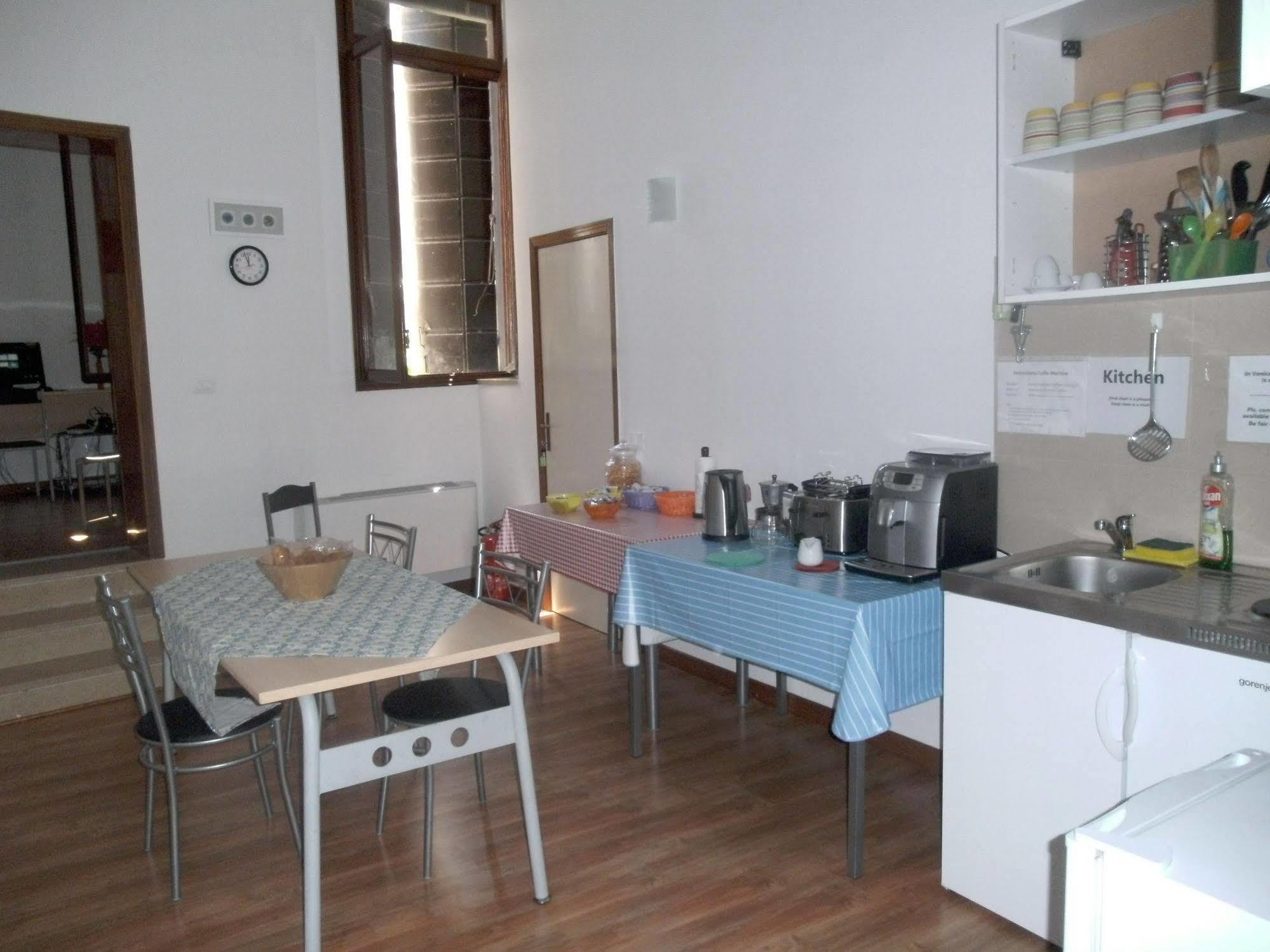 Star - Locazione Turistica 2*